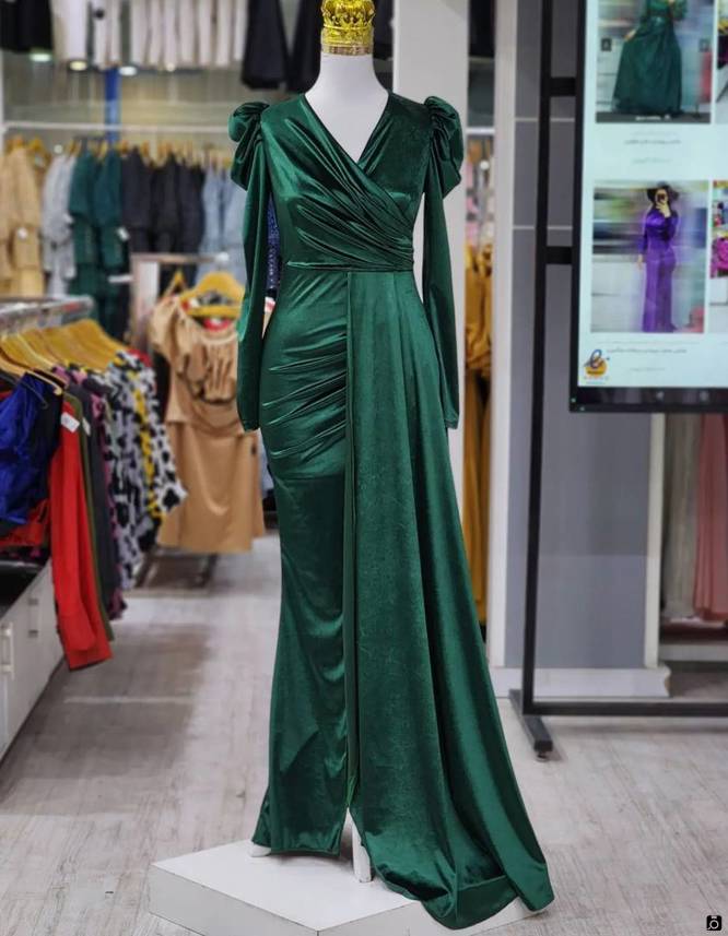 مدل لباس مجلسی مخمل بلند سبز