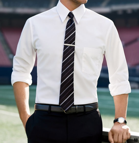 پیراهن مردانه با کراوات راه راه