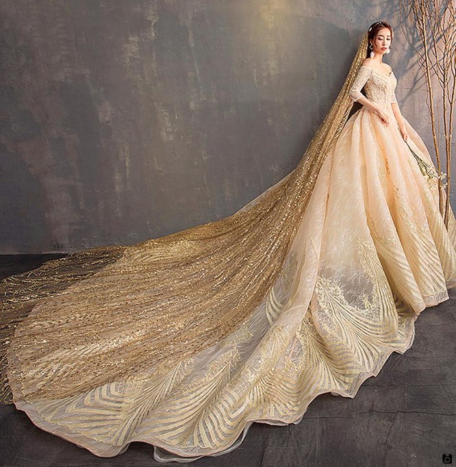مدل لباس عروس دنباله دار بلند