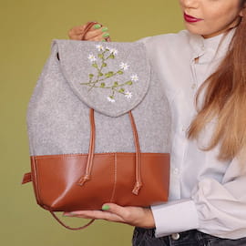 کیف گلدوزی دخترانه
