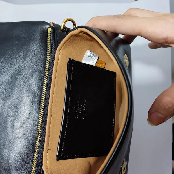 عکس-کیف زنانه لوایز تک رنگ