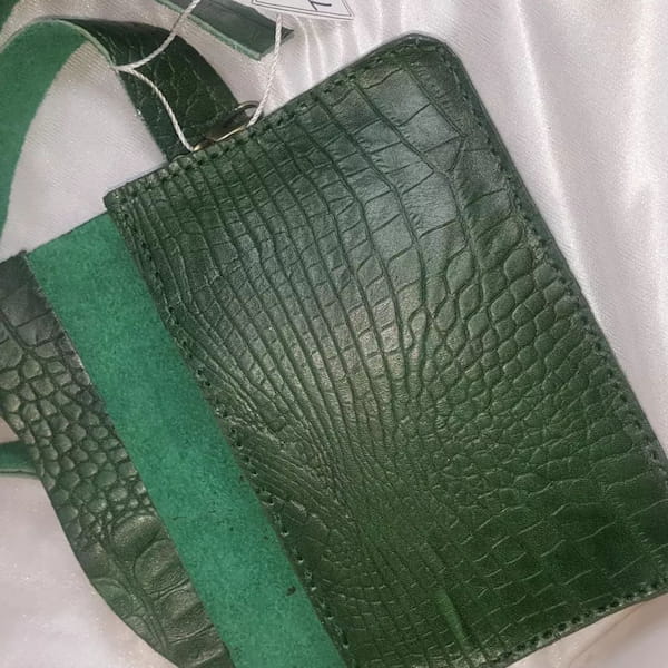 عکس-کیف زنانه چرم سبز
