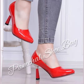 کفش پاشنه دار زنانه قرمز