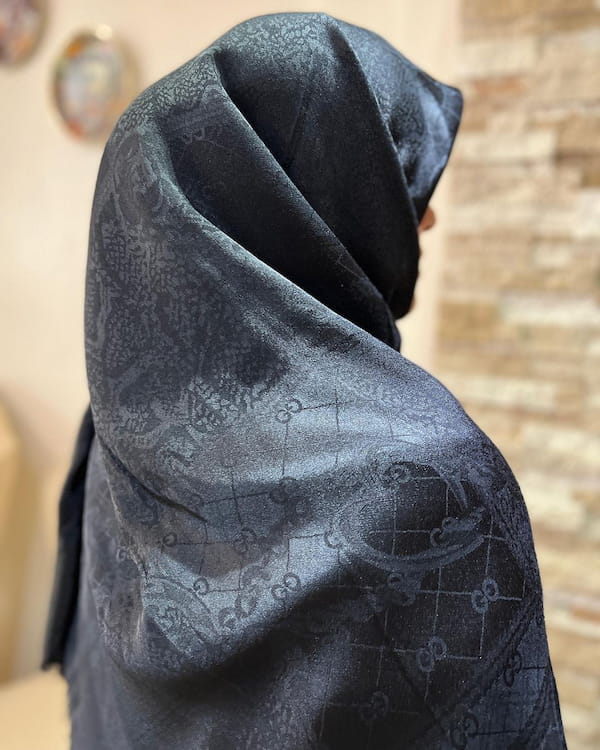 عکس-روسری زنانه ابریشم مشکی