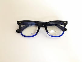 عینک طبی زنانه آبی کاربنی