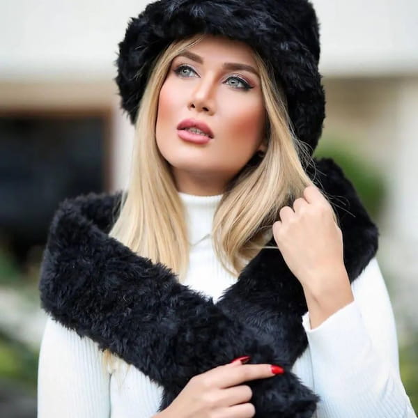 عکس-شال و کلاه روسی زنانه