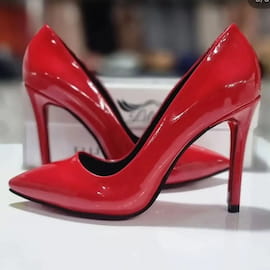 کفش زنانه ورنی قرمز