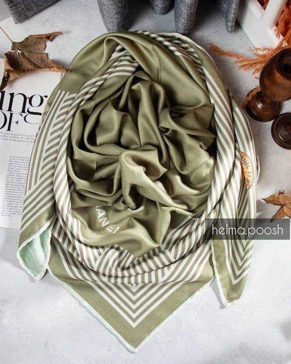 عکس-روسری پاییزه جودون زنانه شنل سفید