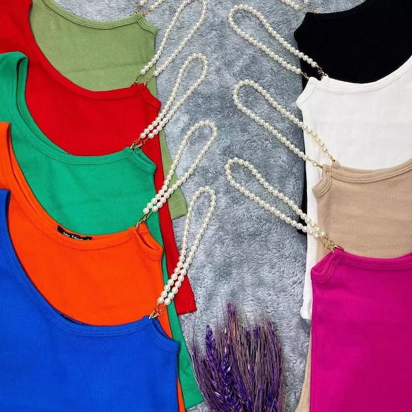عکس-نیم تنه زنانه کبریتی تک رنگ