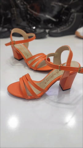 کفش پاشنه دار زنانه نارنجی