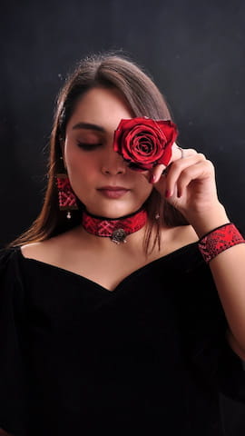 دستبند زنانه قرمز