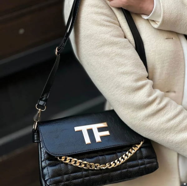 عکس-کیف گلدوزی چرم دخترانه تام فورد