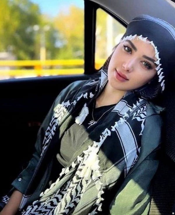 عکس-شال پاییزه پلیسه زنانه نیو