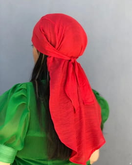 روسری زنانه ساتن قرمز