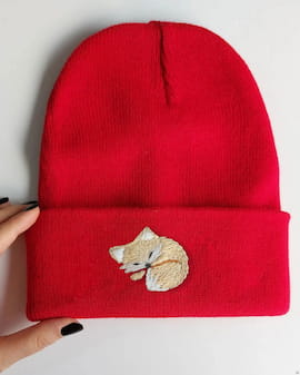 کلاه دخترانه قرمز