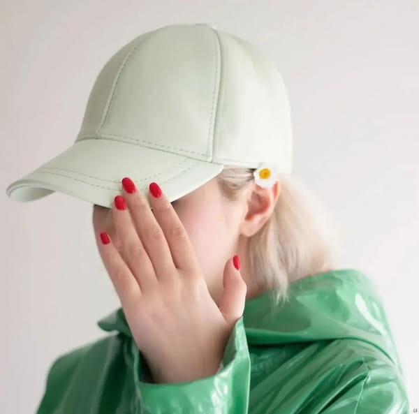 عکس-کلاه زنانه چرم طبیعی گپ