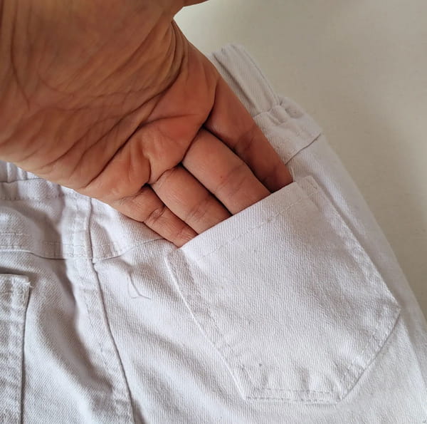 عکس-شلوار جین بچگانه سفید