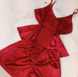 لباس خواب زنانه ساتن قرمز