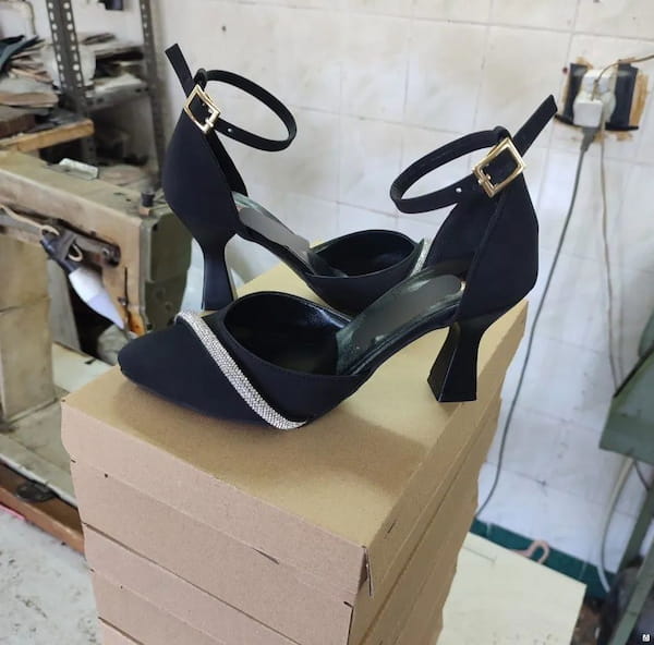 عکس-کفش کفش پاشنه دار زنانه