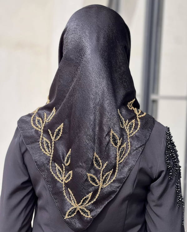 عکس-روسری زنانه سنگ مشکی