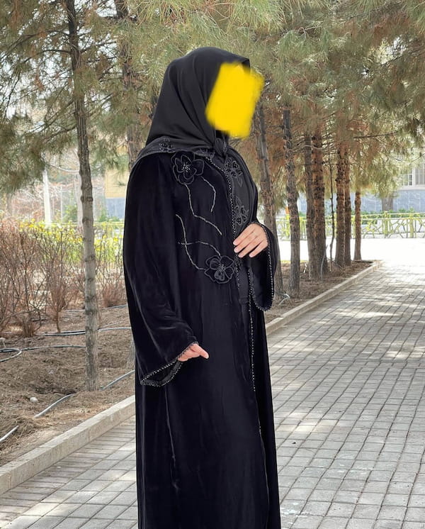 عکس-روسری گلدوزی زنانه مخمل مشکی