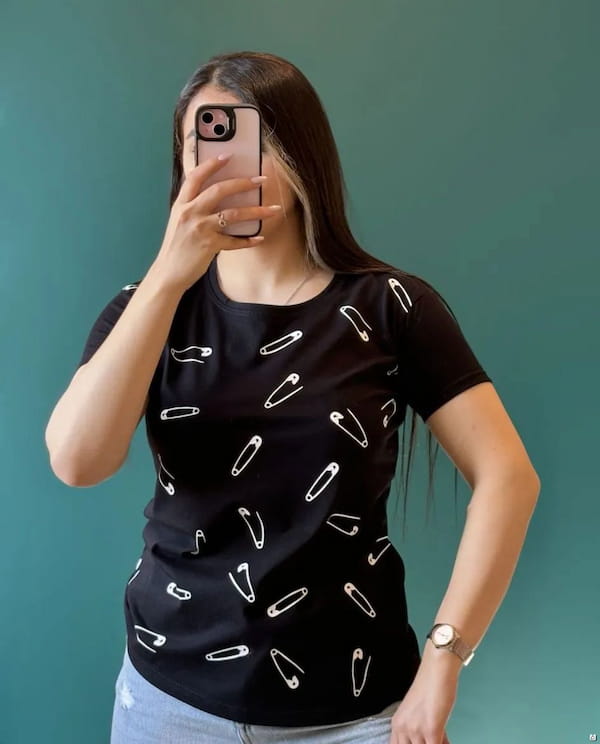 عکس-تیشرت یقه گرد زنانه پنبه تک رنگ