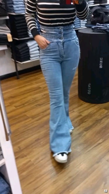 عکس-شلوار جین زنانه دمپا تک رنگ