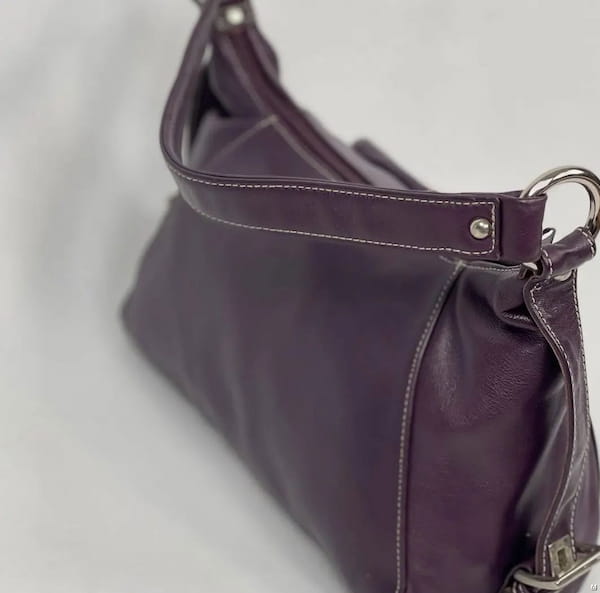 عکس-کیف زنانه چرم طبیعی بنفش