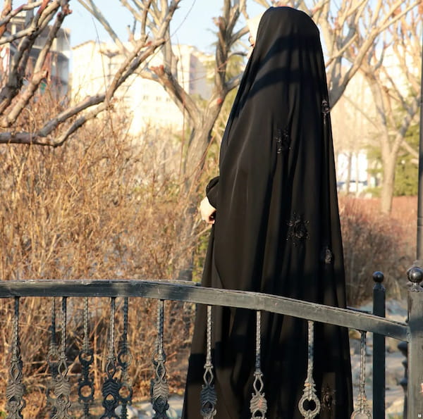 عکس-چادر گلدوزی زنانه مشکی