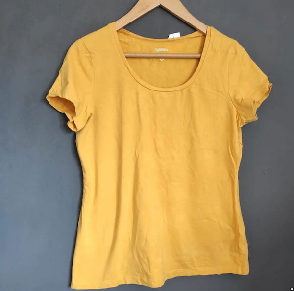 عکس-تیشرت زنانه زرد
