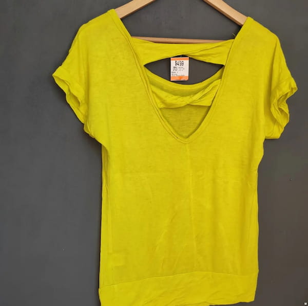 عکس-تیشرت زنانه زرد