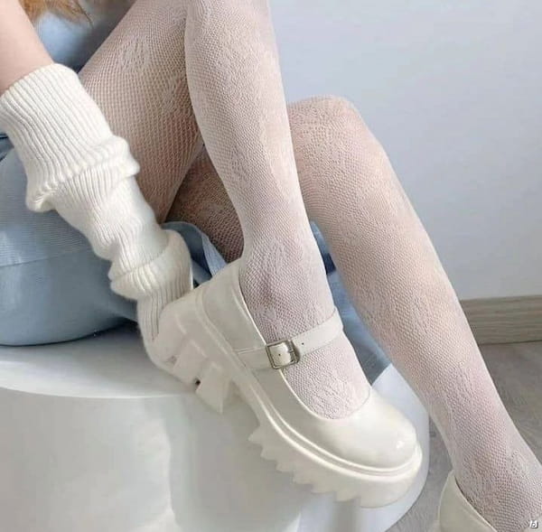 عکس-جوراب شلواری زنانه گیپور سفید