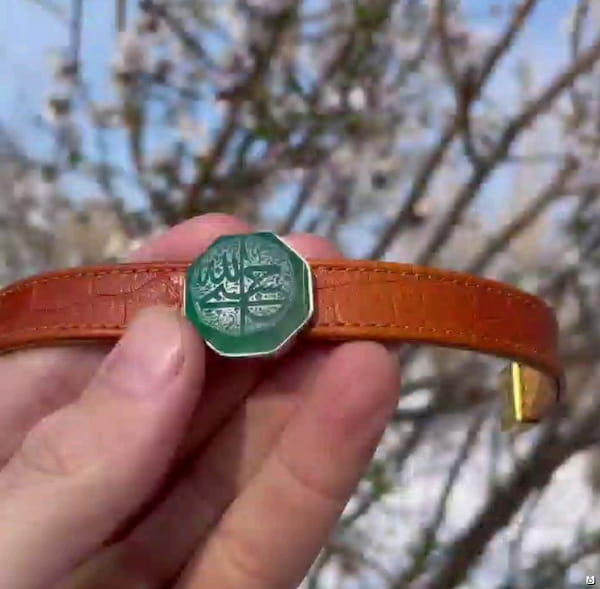 عکس-دستبند زنانه چرم طبیعی سبز