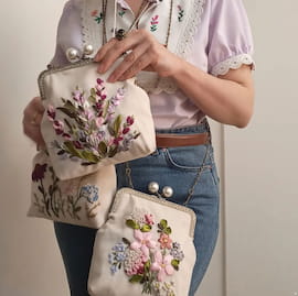 کیف گلدوزی زنانه
