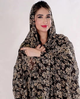 چادر زنانه نخی