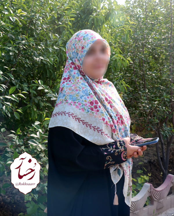 عکس-روسری زنانه نخی کرمی