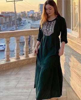 پیراهن زنانه نخی